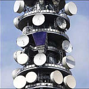 1,800 mobile towers in Mumbai illegal